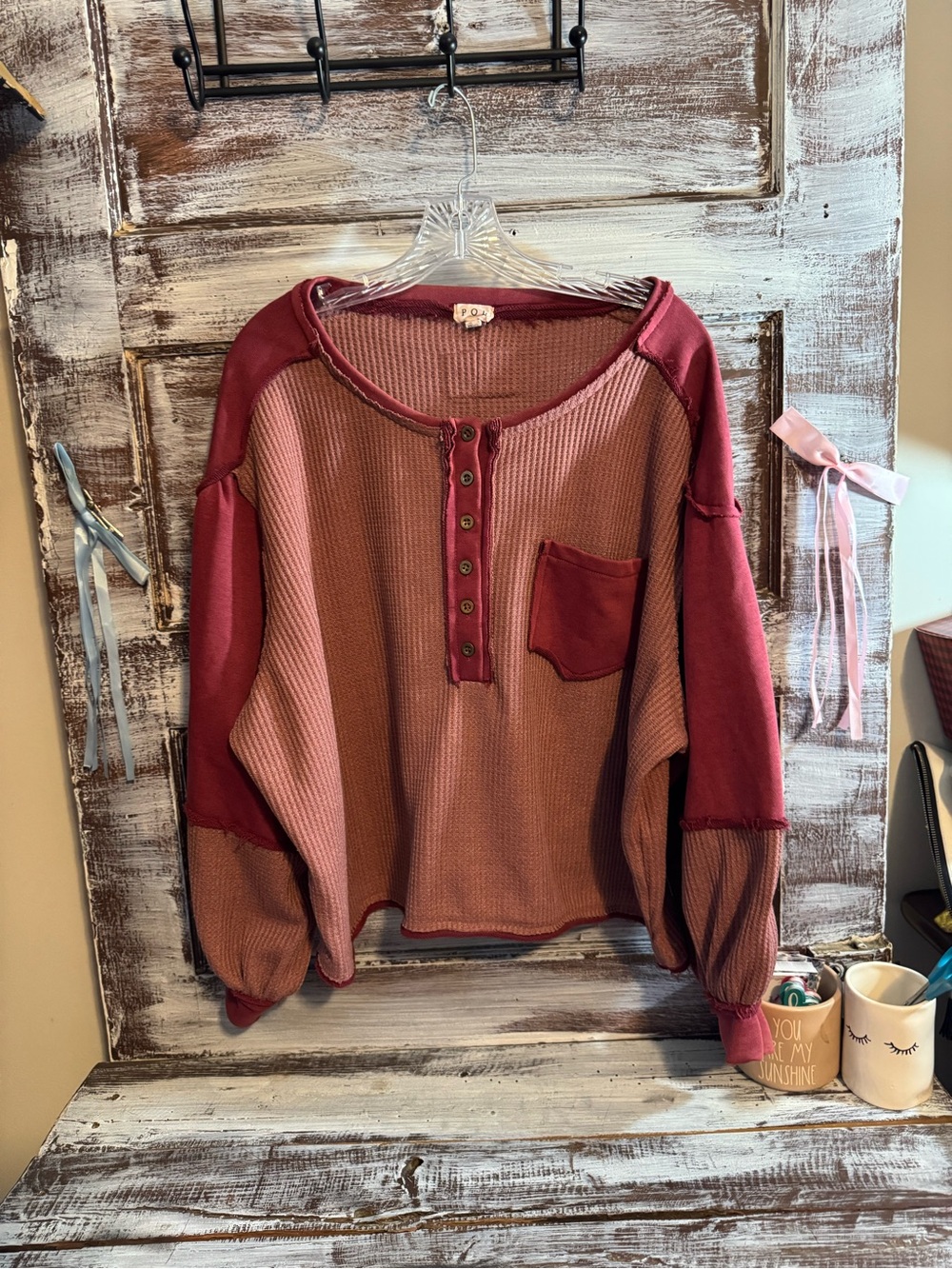POL Two-Tone Waffle Henley Pullover - Rose & Burgundy